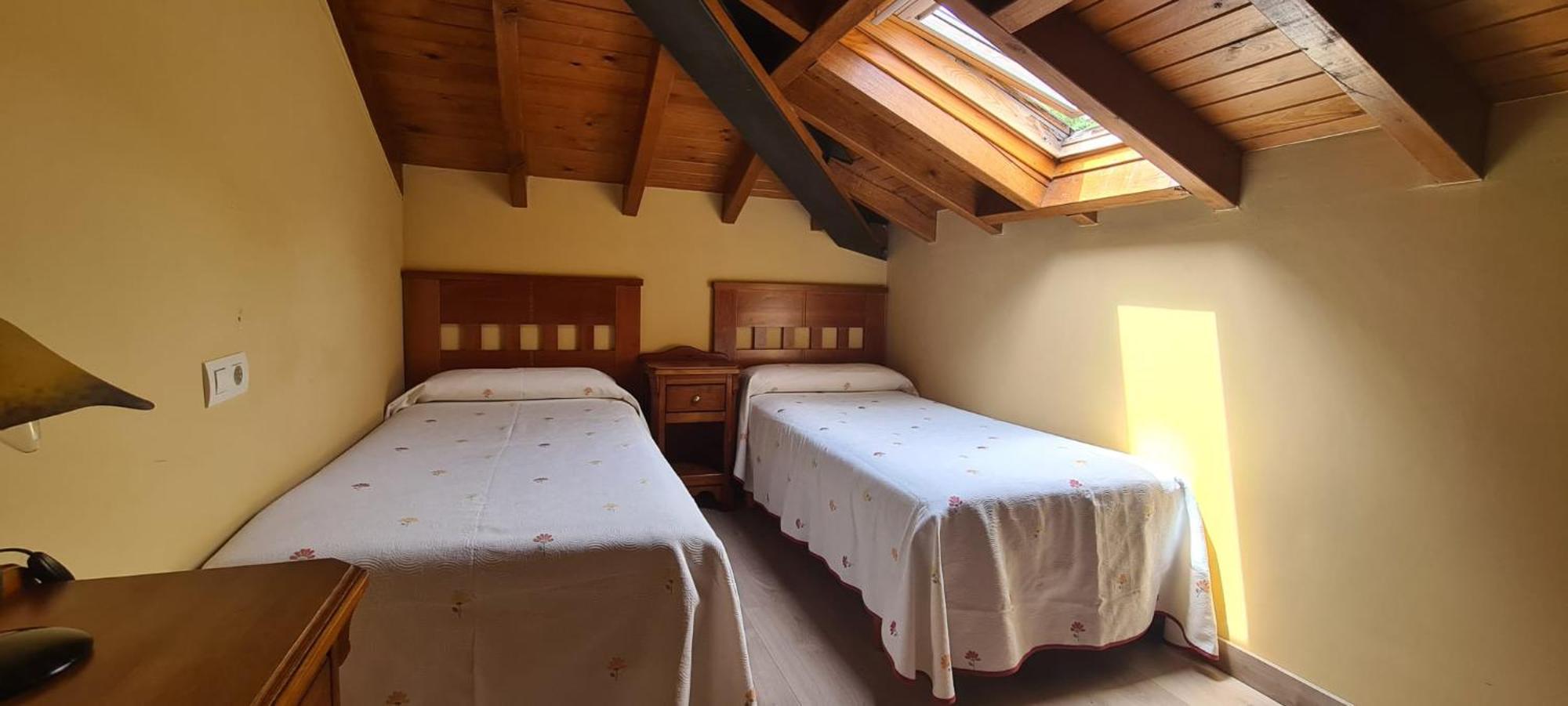 Apartamentos La Corona - Cabrales Carrena de Cabrales Buitenkant foto