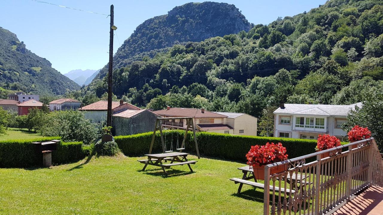 Apartamentos La Corona - Cabrales Carrena de Cabrales Buitenkant foto